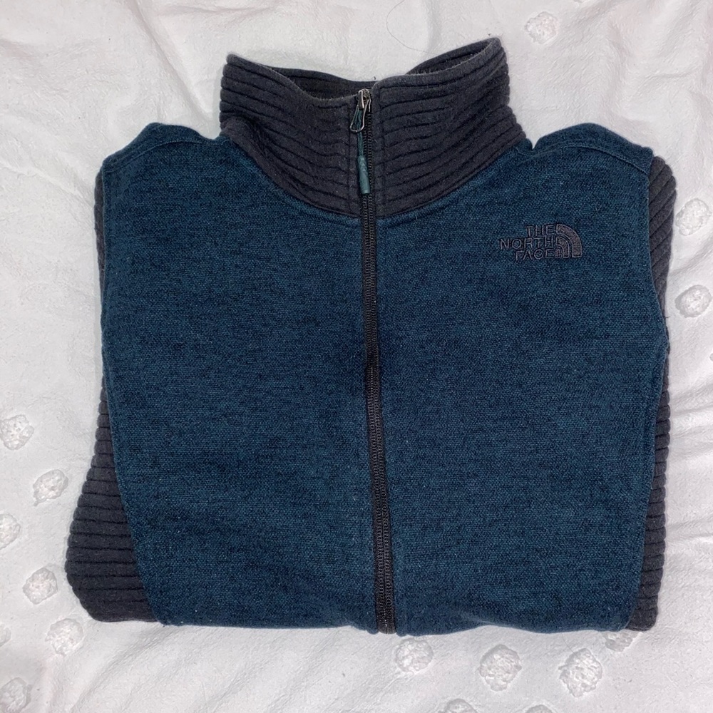 ✨North face sweatshirt✨